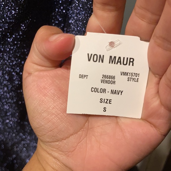 Von Maur Dress. - Picture 4 of 5
